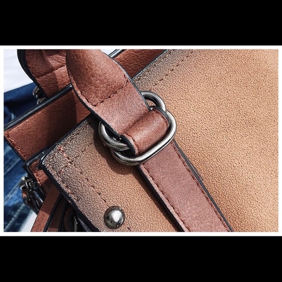 Women’s European Style Crossbody handbag - Picture 5 of 12